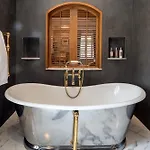 Hotel Chateau Brachet