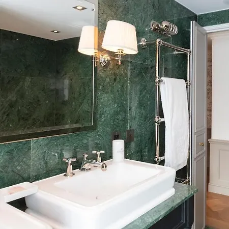 Hotel Chateau Brachet 5*